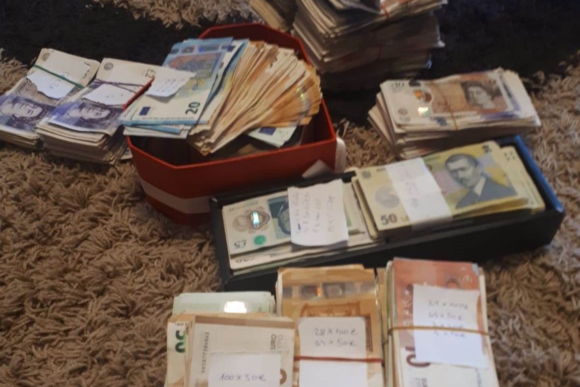 Un sibian a intrat cu mașina într-un motociclist. Victima a avut nevoie de îngrijiri medicale