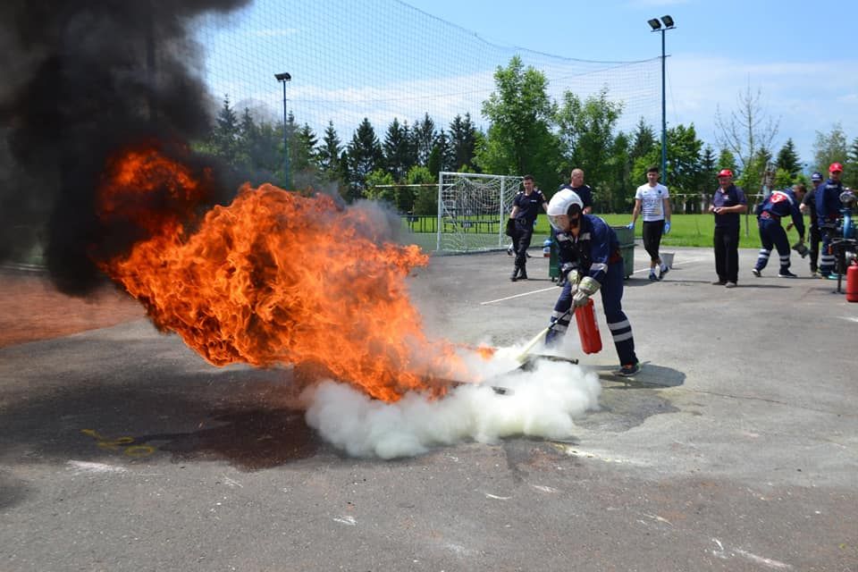 Echipajele Serviciilor voluntare pentru situații de urgență, în competiție la Sibiu. Cisnădia, pe primul loc