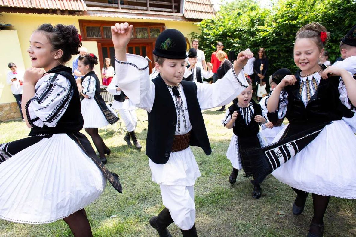 FOTO: „Vărzarul” la Rășinari, un eveniment cu tradiție