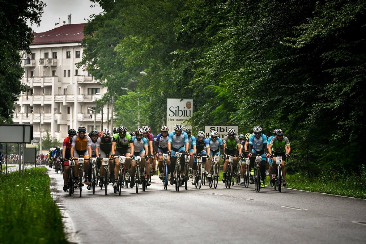 Restricții de trafic pe drumurile județene cu ocazia unei curse premergătoare Turului Ciclist