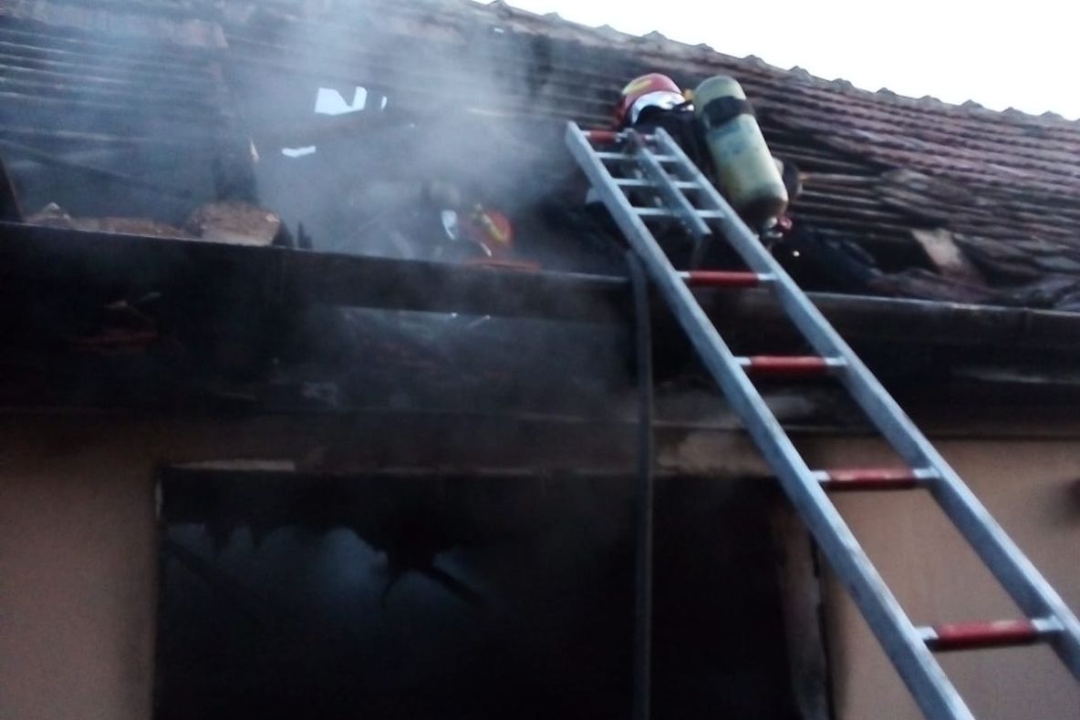 Incendiu la o casă din Agnita