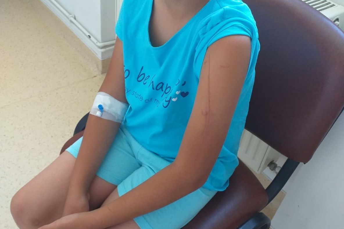 Doi frați mușcați de un urs, în Hosman