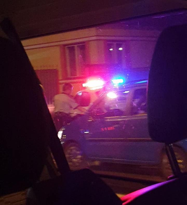 Mașina Poliției, implicată într-un accident. Un polițist a fost rănit