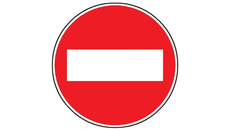 UPDATE: Traficul a fost realuat pe 9 Mai și Ocnei. În coletul suspect erau haine