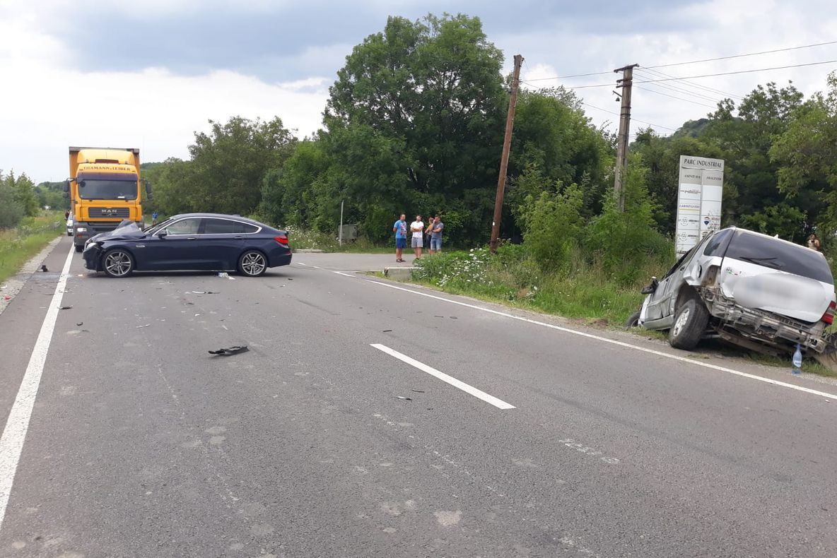Trafic îngreunat pe DN 14 la Axente Sever în urma unui accident rutier