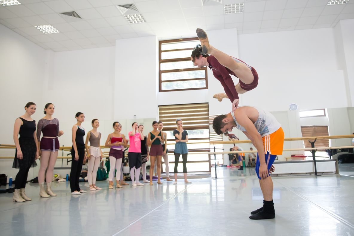 "Geneza" încheie stagiunea 2018 - 2019 a Teatrului de Balet Sibiu