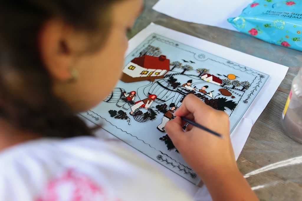 Peste 250 de participanți la Olimpiada „Meşteşuguri artistice tradiţionale”