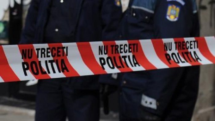 Tânăra care și-a înjunghiat tatăl, internată la Spitalul de Psihiatrie