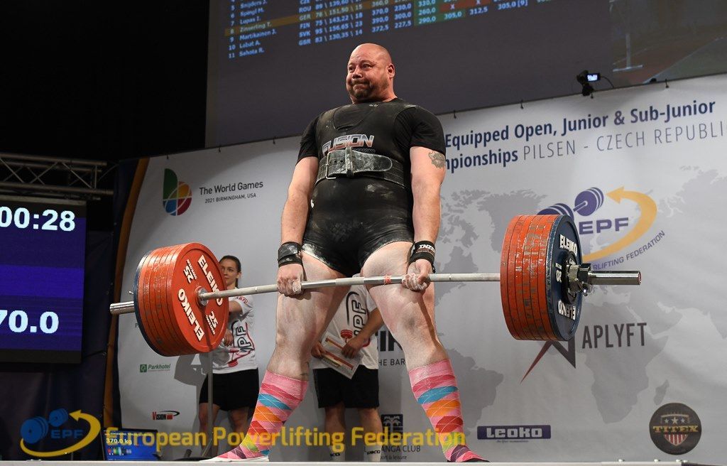 Sala Transilvania găzduiește Campionatul European de Powerlifting. Concurenți de la 40 la peste 70 de ani