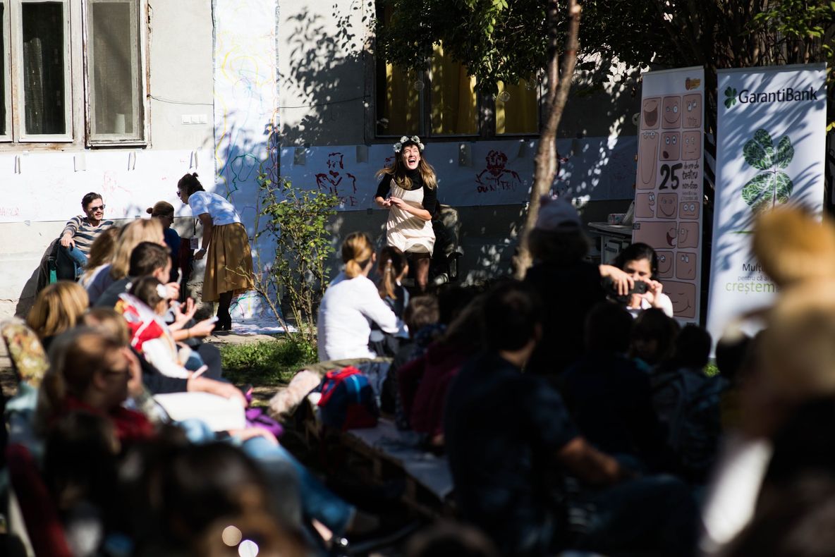 "25 de ore de teatru non-stop", în primul weekend al lunii octombrie