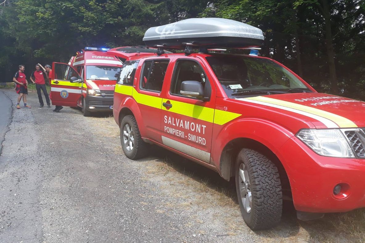 UPDATE | Două turiste din Germania cer ajutorul salvamontiștilor, după ce au mers prin ploaie și vânt în Munții Făgăraș