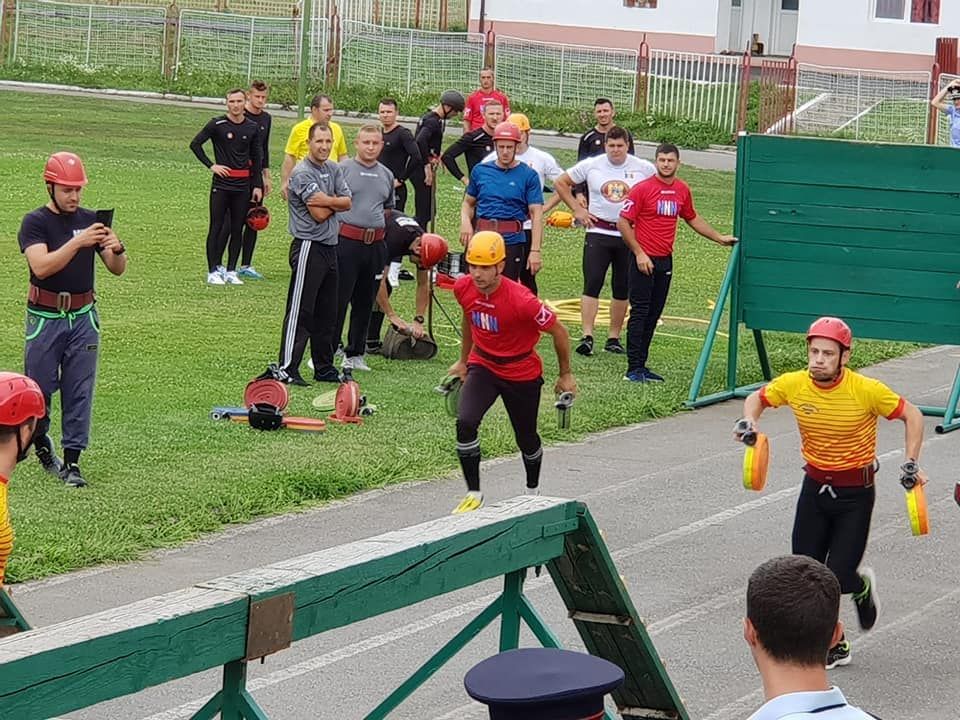 Pompierii sibieni, pe podium la un concurs desfășurat în Făgăraș