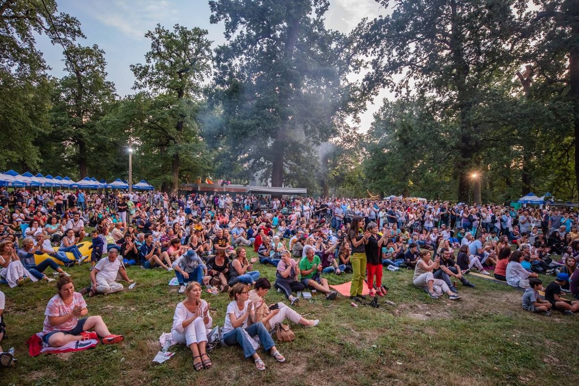 Concerte, parc de distracții și mâncare de toate felurile, la "Sibiul de odinioară"