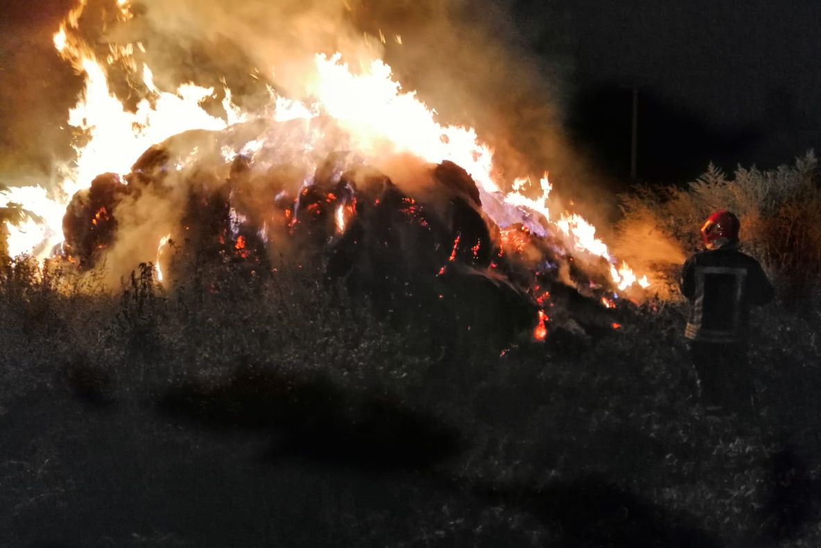 Incendiu la o șură cu fân, în Cașolț