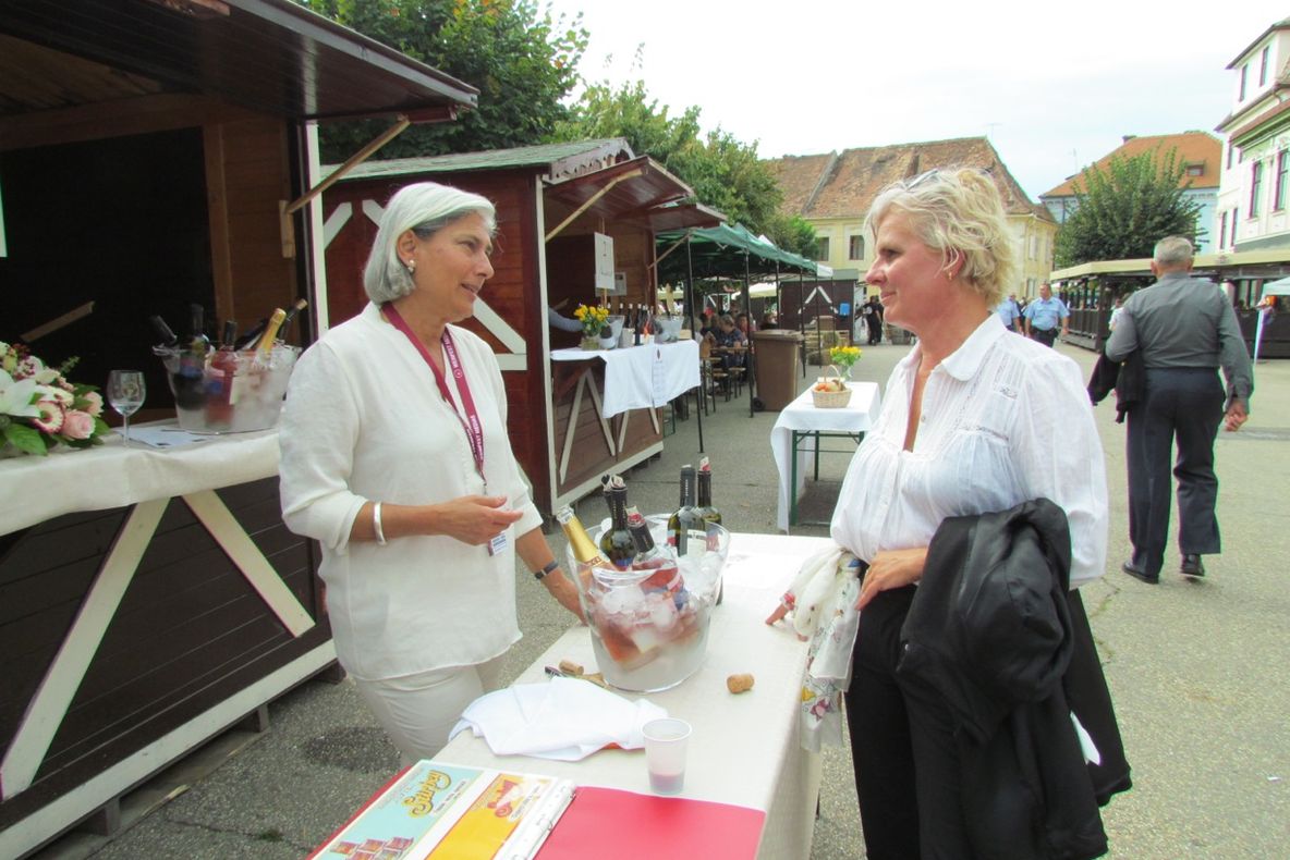 O istorie de 800 de ani a vinului regăsită la festivalul Weinfest de la Mediaș