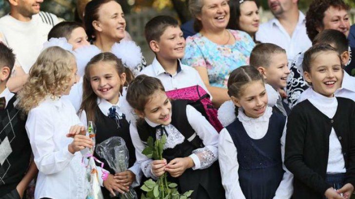 64.611 elevi încep, mâine, școala, în județul Sibiu