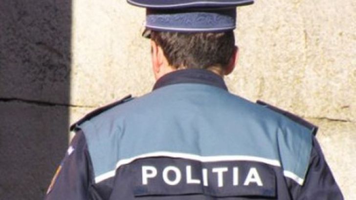 Minor de 14 ani, cercetat penal după ce a fost surprins la volanul unei autoutilitare