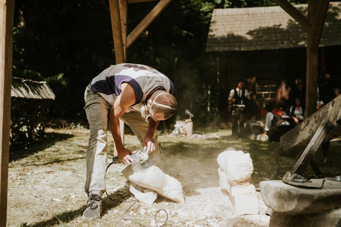 Lucrările Simpozionului European de Sculptură într-o expoziție la Muzeul Astra