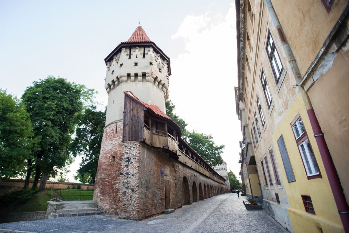 Contract de 6,65 milioane lei pentru repararea zidului cetății