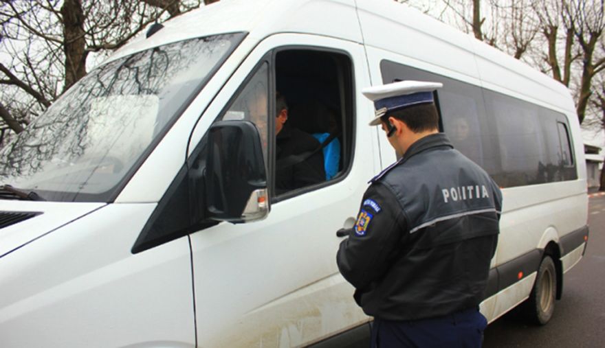 Mașinile de transport persoane și mărfuri vor fi controlate de polițiști