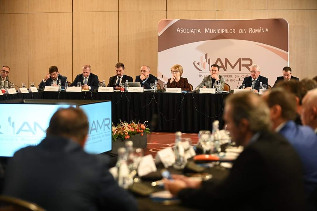 Peste 50 de primari din țară au fost prezenți la Sibiu într-o vizită de lucru