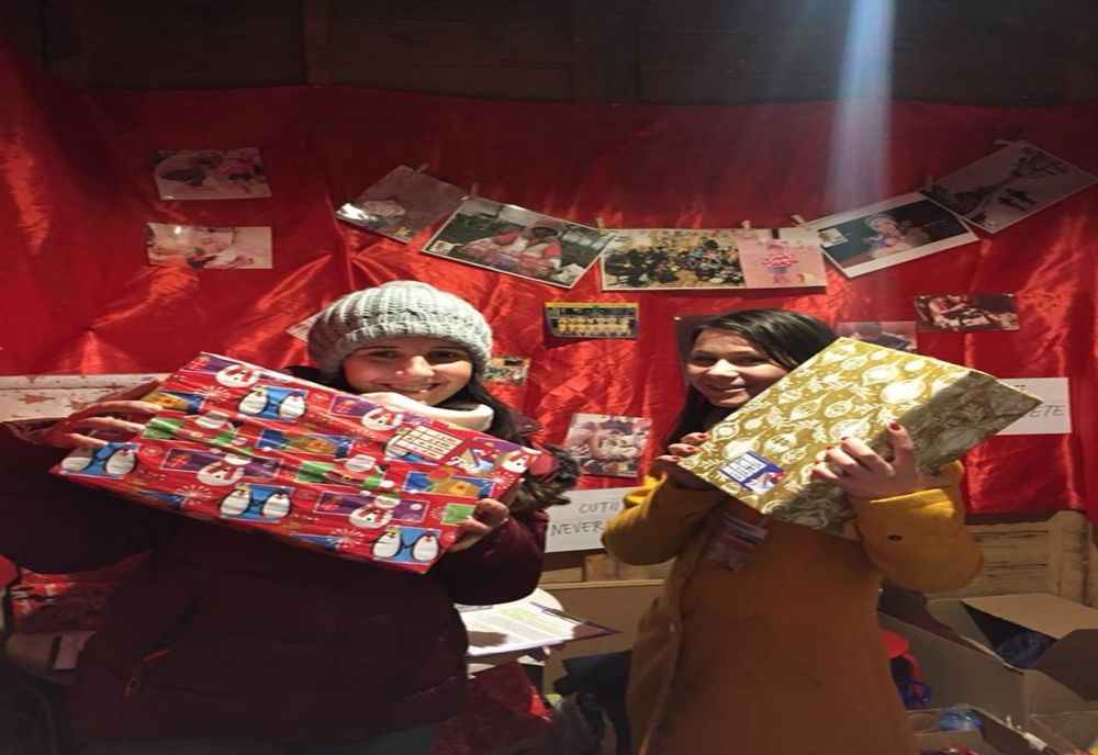  Cadouri într-o cutie de pantofi, pentru copiii nevoiași