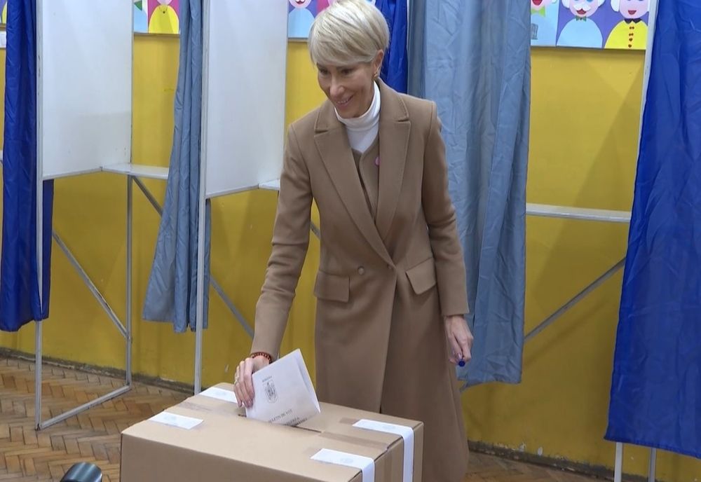 Vicepremierul Raluca Turcan, după ieșirea de la urne: „Există un singur candidat la președinție care poate să aibă un guvern partener”