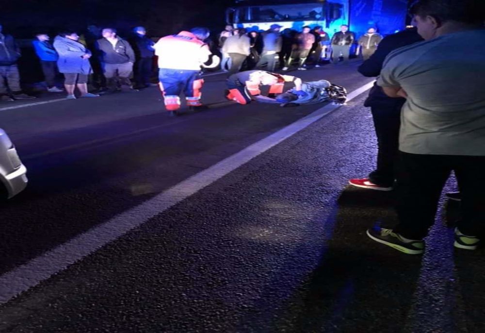 Trafic îngreunat la ieșire din Slimnic spre Mediaș. Un bărbat a fost lovit de mașină după ce a traversat neregulamentar