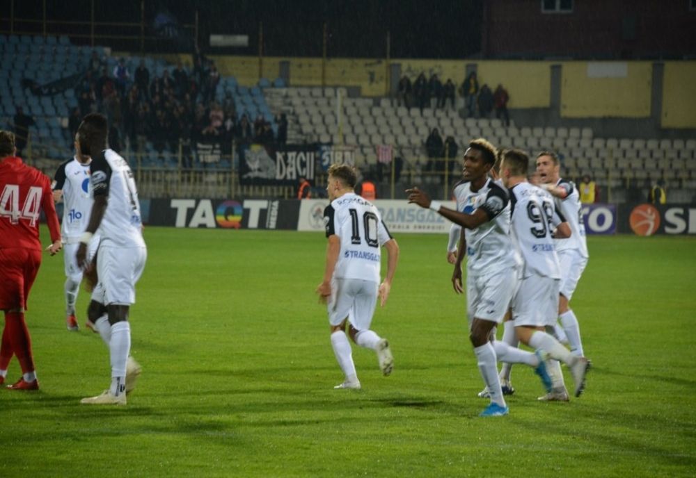 Tombolă pentru suporteri la pauza meciului Gaz Metan - FC Botoșani