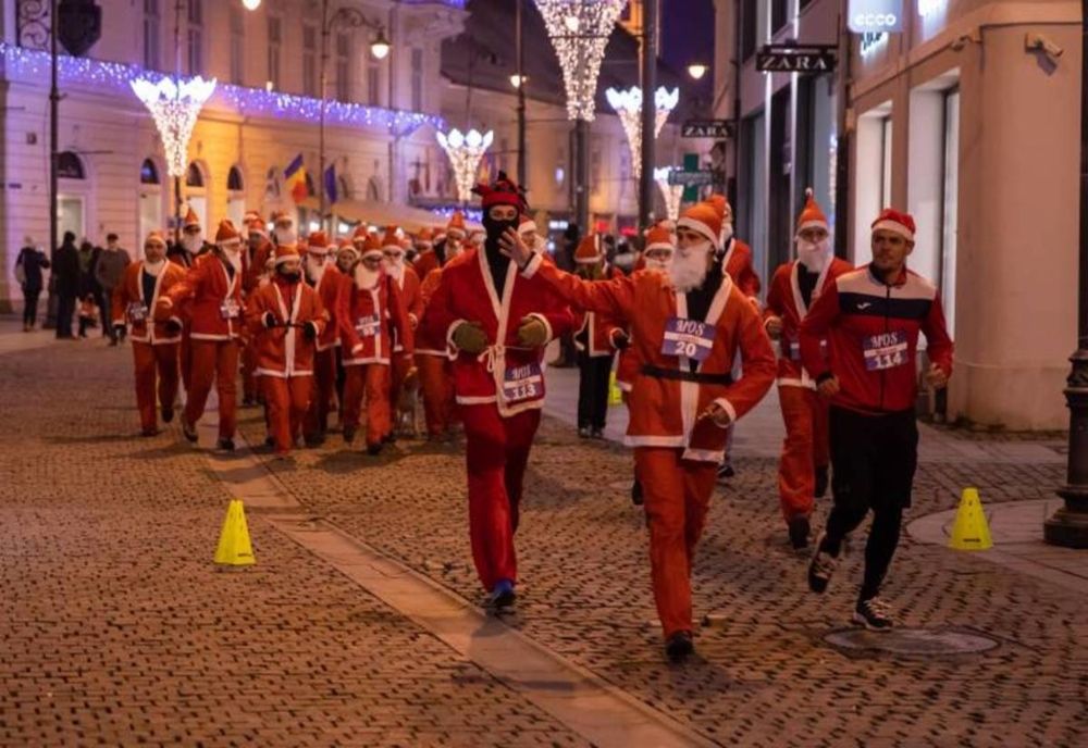 Aproximativ 300 de oameni costumați în Moș Crăciun vor alerga prin Sibiu, în 13 decembrie