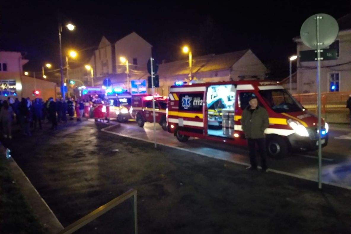 UPDATE/VIDEO/Panică la noul Mall. Clădirea a fost evacuată după ce s-a simțit miros de gaz