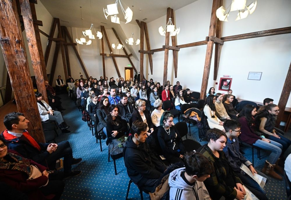 Elevii sibieni olimpici, recompensați de Primărie. 98.900 lei, suma totală a premiilor