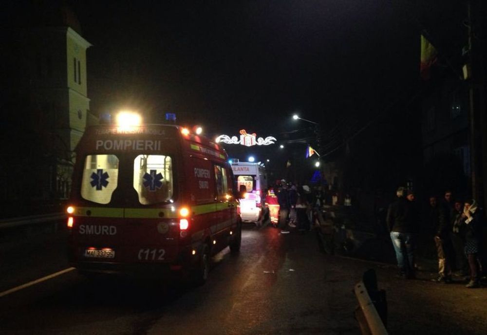 UPDATE | O mașină din parcarea subterană a noului Mall din Sibiu, în flăcări. Aproximativ 1.500 de persoane, evacuate