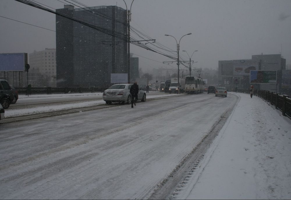 Cum să circulați în condiții de iarnă. Recomandările polițiștilor sibieni