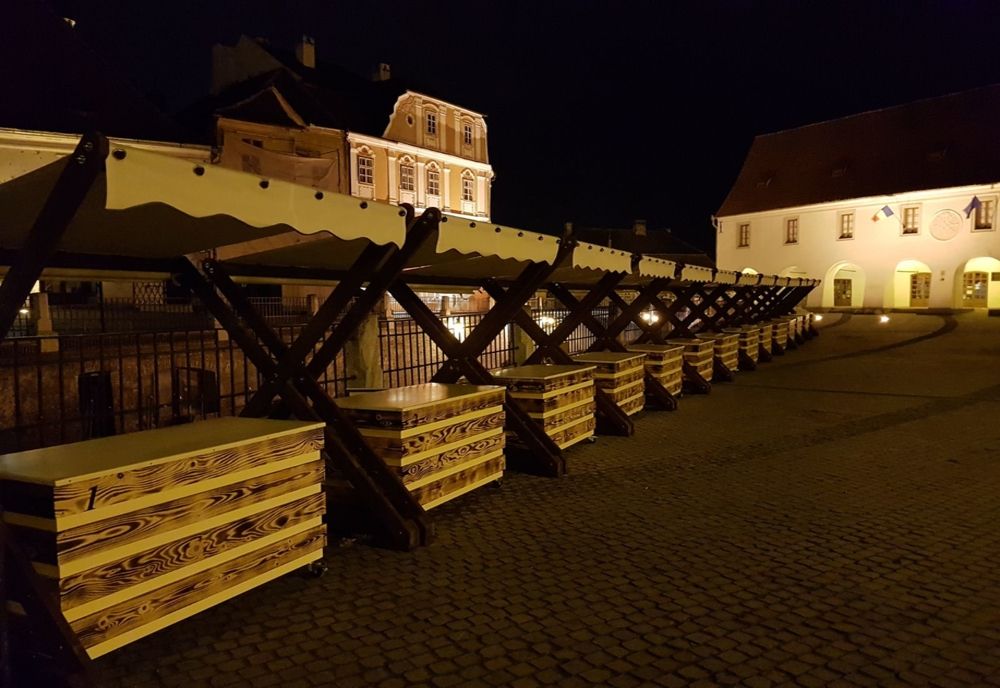 Primăria Sibiu închiriază 19 standuri pentru comercializarea de produse  handmade și de artizanat în Piața Mică 