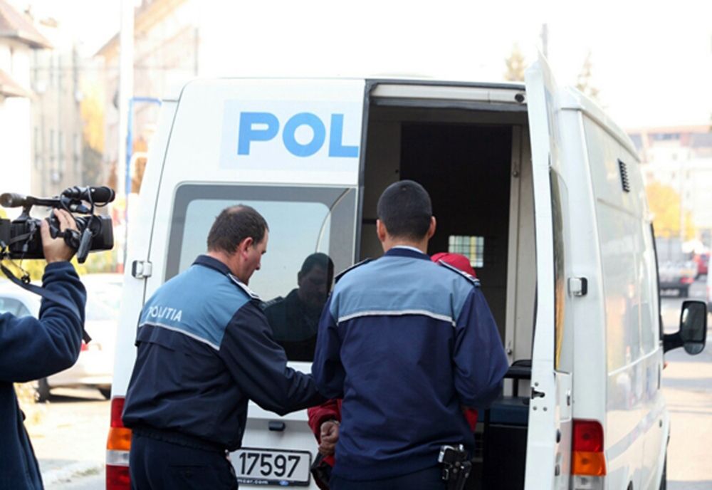 Medieșean cercetat penal, după ce ar fi amenințat o adolescentă căreia i-a furat și telefonul mobil