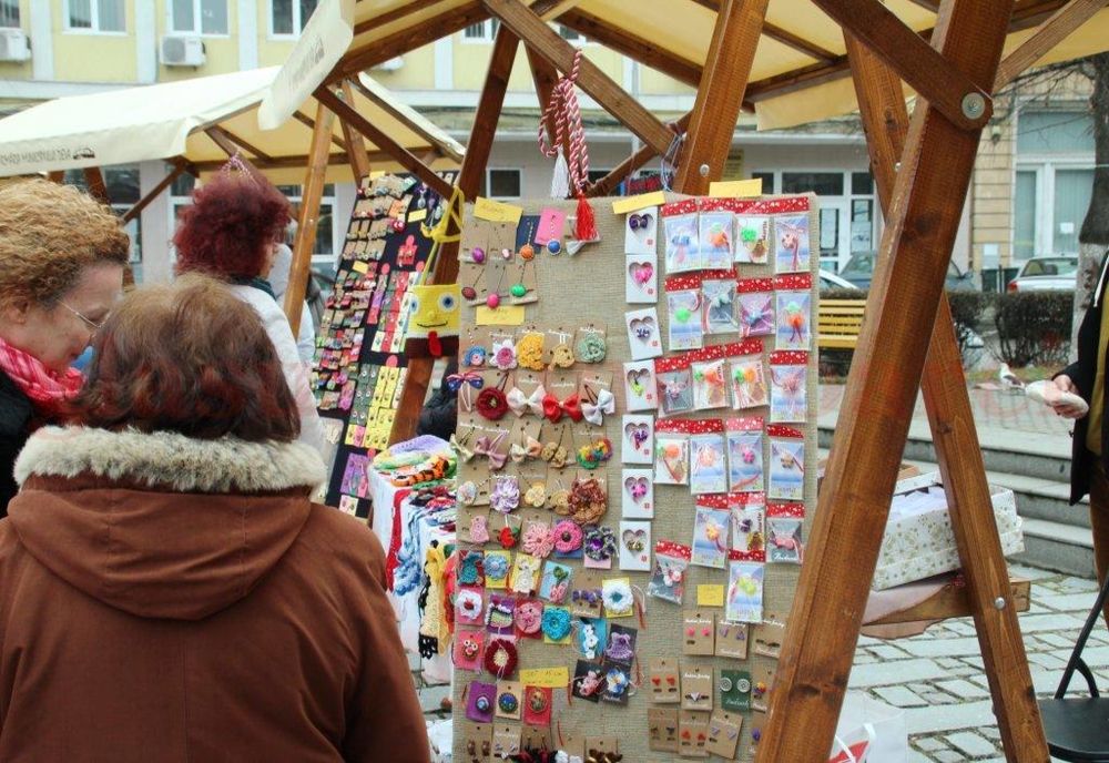 Se primesc cereri pentru comercializarea pe domeniul public a produselor specifice sărbătorilor de primăvară