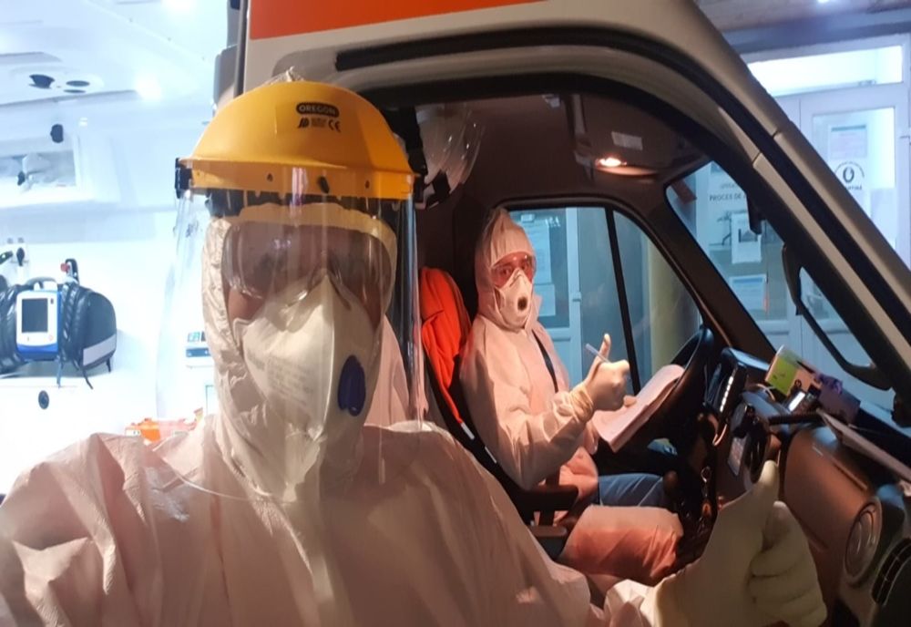 Ambulanța Sibiu cere ajutorul comunității: "E mare nevoie de ochelari, măști chirugicale, măști FFP3 sau standard N95, termometre non contact și videolaringoscoape!"