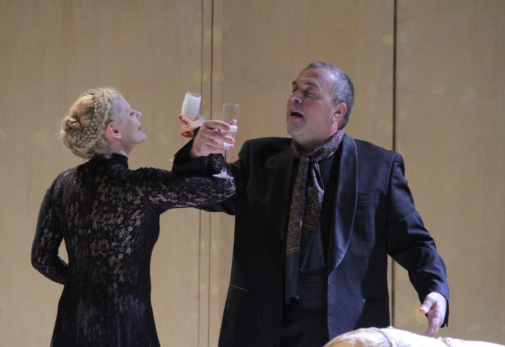 Spectacolele „Tattoo”, „Noaptea bufonilor”, „Oidip”, „Mozart steps” și alte 19 evenimente, difuzate online de TNRS în această săptămână