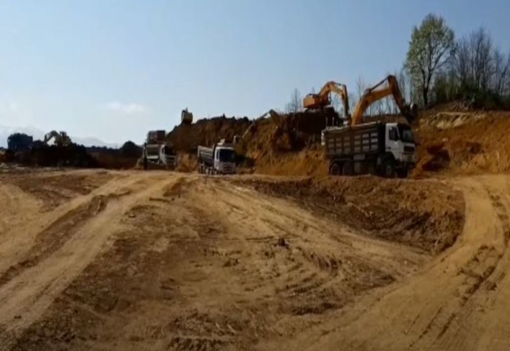 VIDEO | Lucrările pe lotul Sibiu - Boița al Autostrăzii Sibiu - Pitești continuă