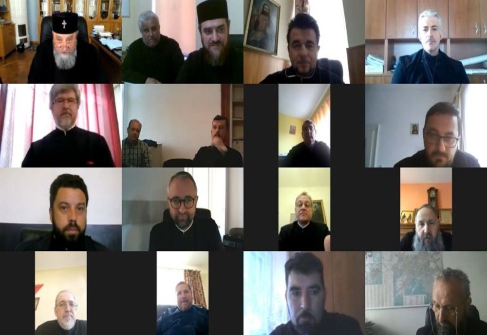 Şedinţă online cu protopopii din Arhiepiscopia Sibiului: tablete pentru elevii din familii defavorizate şi ajutor pentru preoţii cu venituri reduse