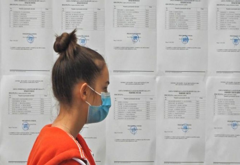 Trei elevi din Sibiu susțin Evaluarea Națională, în sesiunea specială