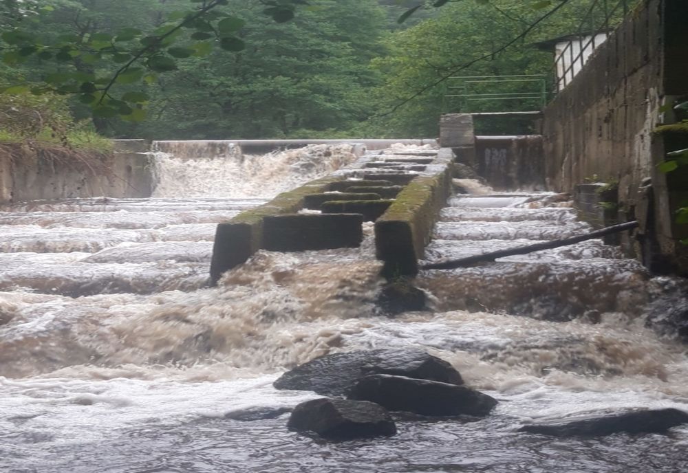 VIDEO | Aproximativ 3.500 de sibieni au rămas fără apă, din cauza ploilor abundente