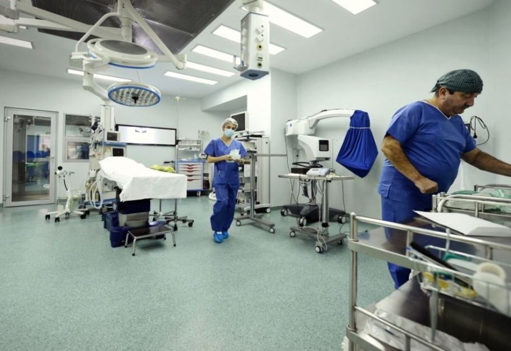 Lipsa locurilor la ATI face victime! Un bărbat din Mediaş, infectat cu SARS-CoV-2, a murit sperând că se va elibera un pat de Terapie Intensivă!