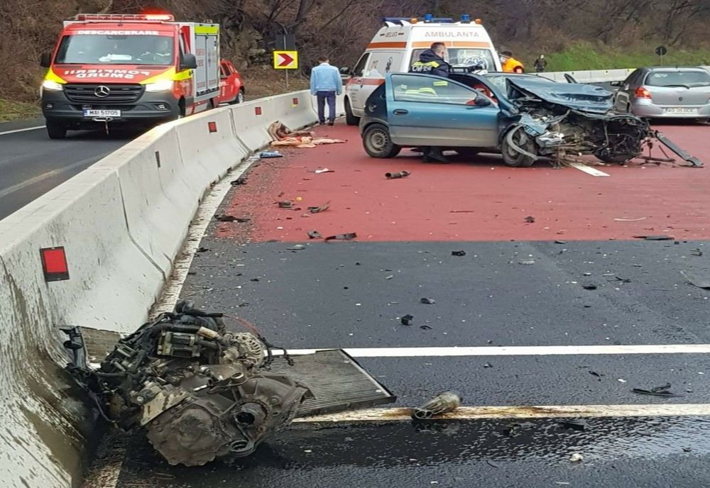 Accident pe DN 7, în judeţul Sibiu: Doi tineri din Olt au ajuns la spital, maşina în care se aflau s-a făcut „praf”
