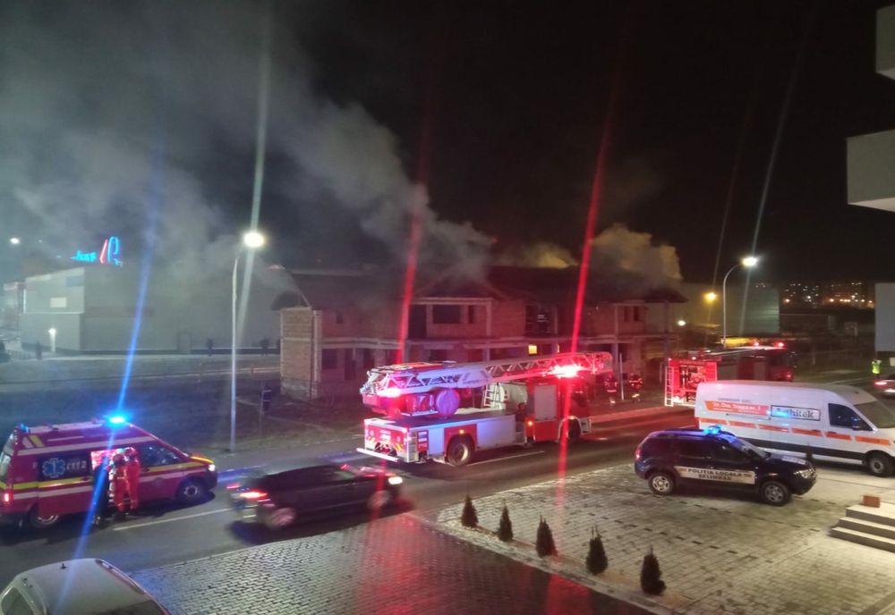 Incendiu la o casă în construcție din Sibiu