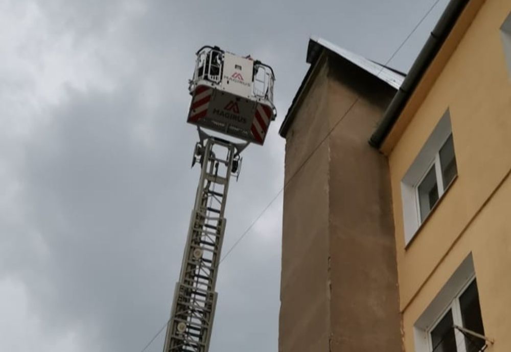 Pericol pe o stradă din Mediaş