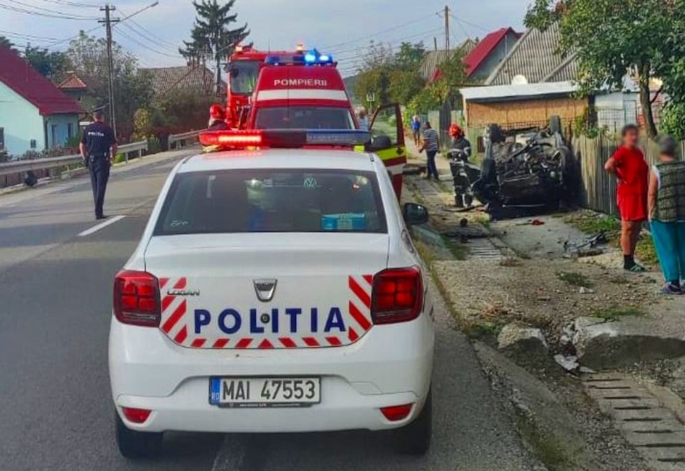 Bătrână de 84 de ani lovită de un biciclist, pe trotuar