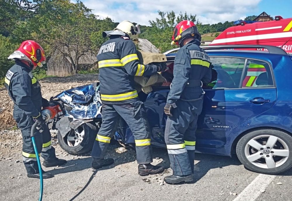 Accident cu trei maşini implicate, pe DN1