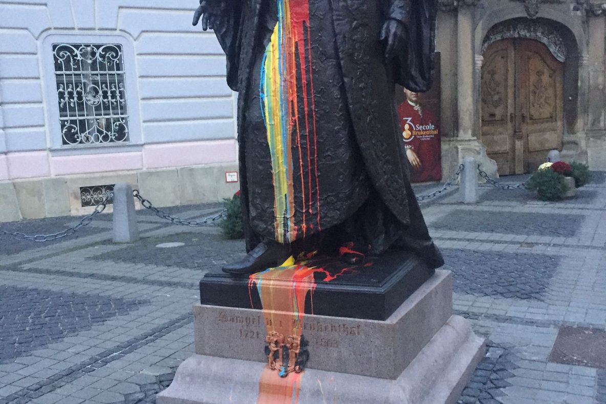 Statuia lui Samuel von Brukenthal a fost vandalizată!